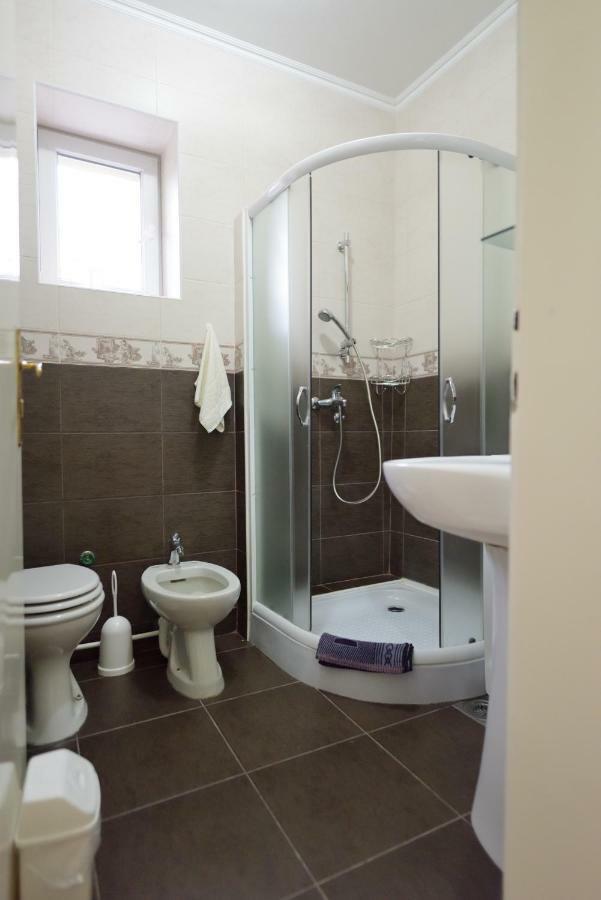 Apartman Vila Milica Kikinda Exteriör bild
